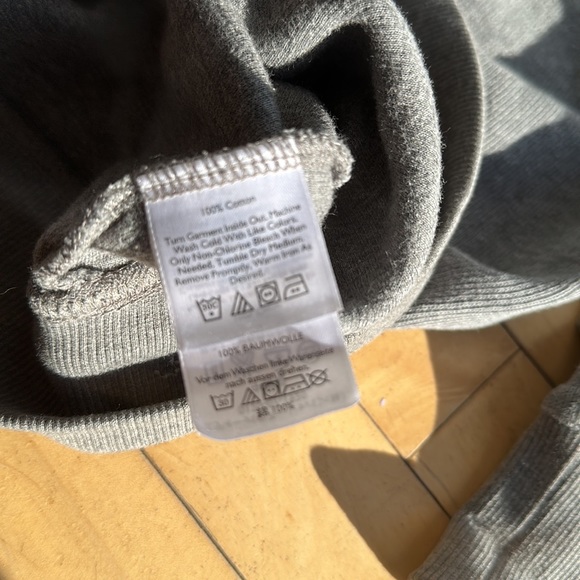 Eddie Bauer Sweater - Picture 7 of 9